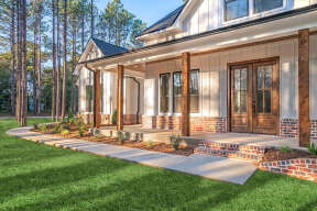 Modern Farmhouse House Plan #4534-00039 Build Photo