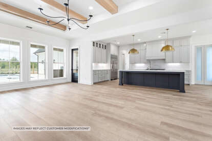 Modern Farmhouse House Plan #098-00326 Build Photo