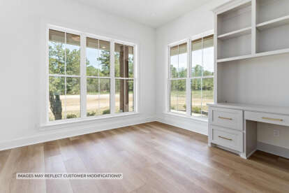 Modern Farmhouse House Plan #098-00326 Build Photo