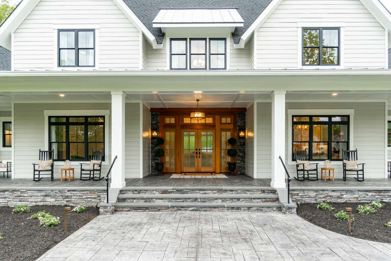 Modern Farmhouse House Plan #098-00326 Elevation Photo