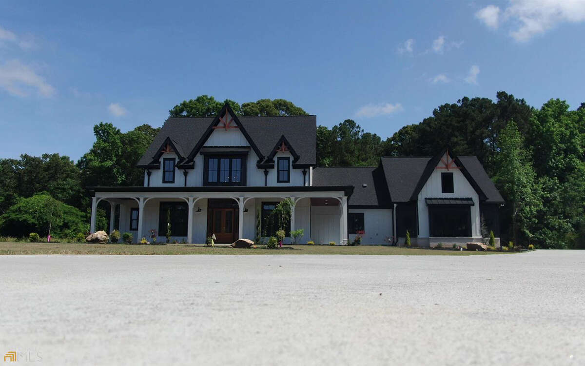 Modern Farmhouse Plan - 4,103 Square Feet, 4 Bedrooms, 5