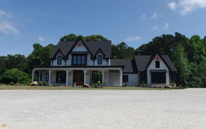 Modern Farmhouse Plan - 4,103 Square Feet, 4 Bedrooms, 5