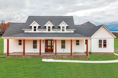 Modern Farmhouse House Plan #4534-00045 Build Photo