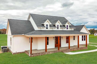 Modern Farmhouse House Plan #4534-00045 Build Photo