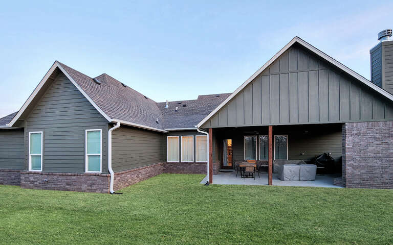 Craftsman House Plan #4534-00047 Build Photo