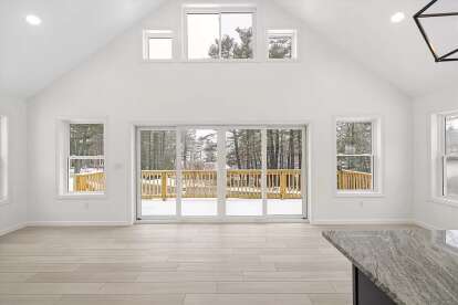 Modern Farmhouse House Plan #1462-00032 Build Photo