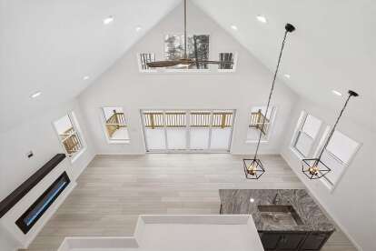 Modern Farmhouse House Plan #1462-00032 Build Photo