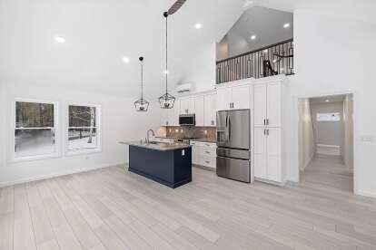 Modern Farmhouse House Plan #1462-00032 Build Photo