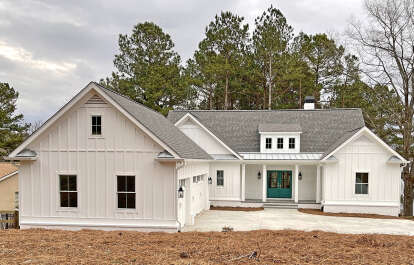 Modern Farmhouse House Plan #286-00115 Build Photo