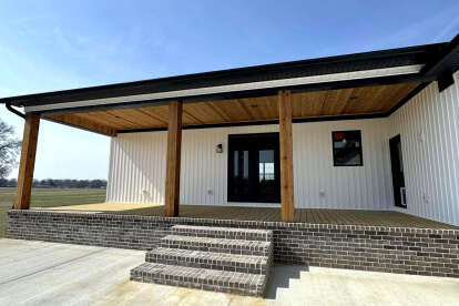 Modern Farmhouse House Plan #4534-00061 Build Photo