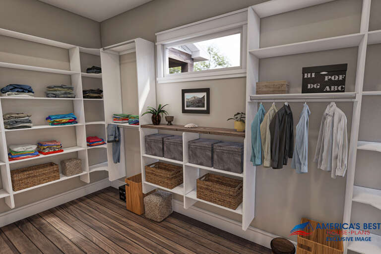 Modern Farmhouse House Plan #041-00250 Additional Photo