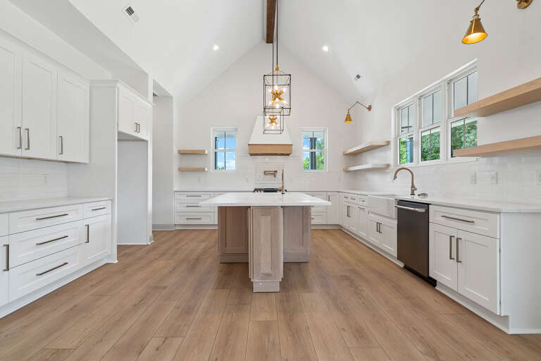 Modern Farmhouse House Plan #4195-00039 Additional Photo