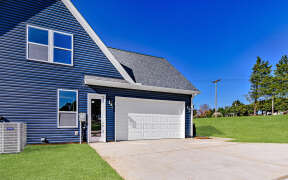 Modern Farmhouse House Plan #8594-00462 Build Photo