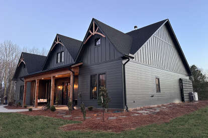 Modern Farmhouse House Plan #4534-00070 Build Photo