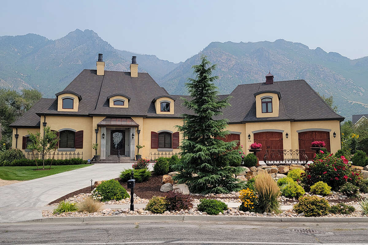 French Country Plan - 6,446 Square Feet, 5 Bedrooms, 4.5