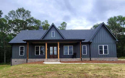 Modern Farmhouse House Plan #4534-00072 Build Photo