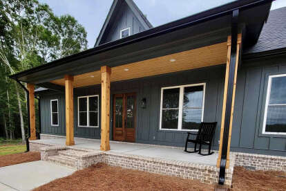 Modern Farmhouse House Plan #4534-00072 Build Photo