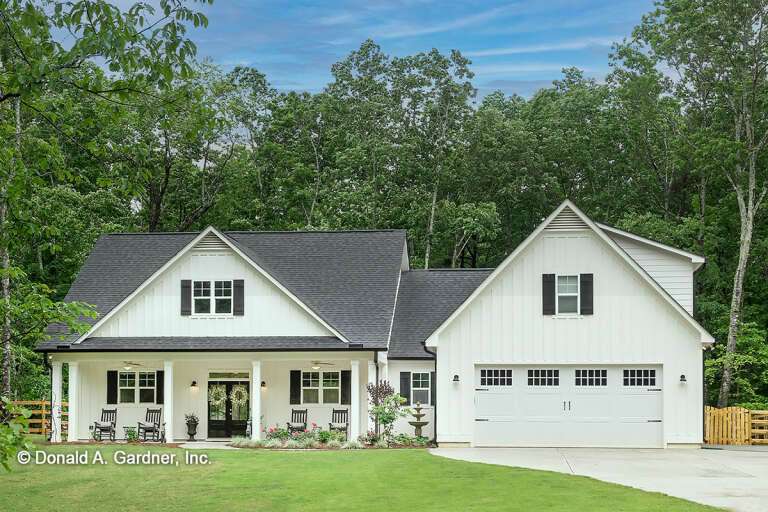 Modern Farmhouse House Plan #2865-00022 Elevation Photo