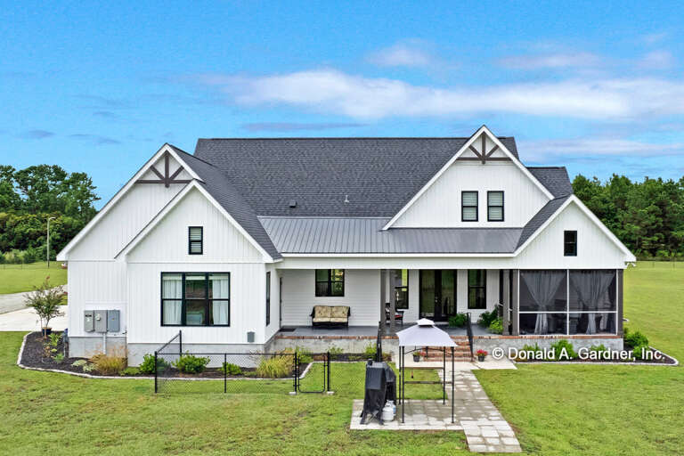 Modern Farmhouse House Plan #2865-00024 Elevation Photo