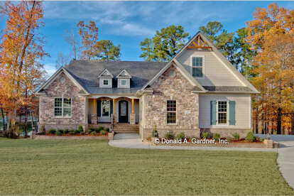 4 Bed, 3 Bath, 2872 Square Foot House Plan - #2865-00058
