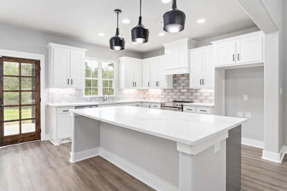 Modern Farmhouse House Plan #009-00312 Build Photo