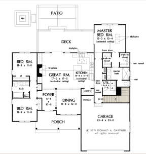 Main Floor w/ Basement Stairs Location for House Plan #2865-00148