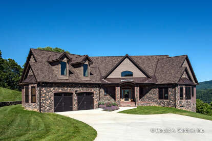 4 Bed, 3 Bath, 2950 Square Foot House Plan - #2865-00166