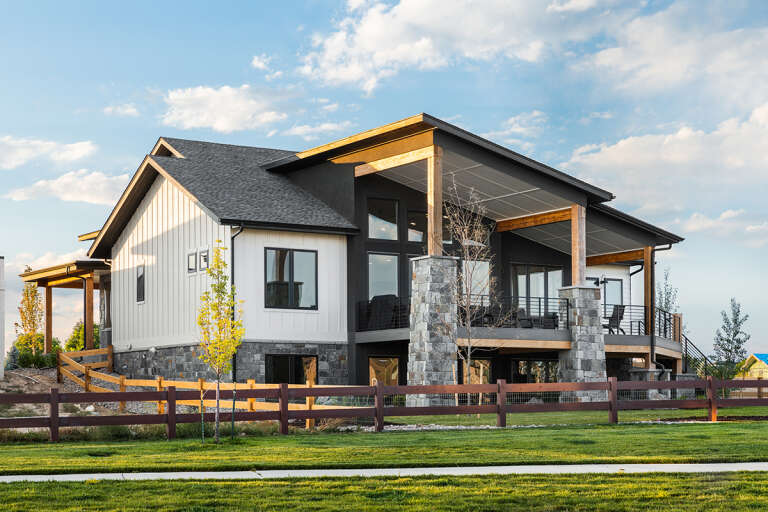 Craftsman House Plan #5631-00193 Elevation Photo