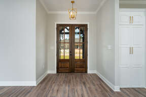 Modern Farmhouse House Plan #041-00299 Additional Photo
