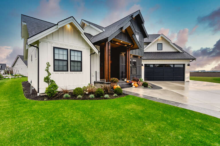 Modern Farmhouse House Plan #2464-00006 Elevation Photo