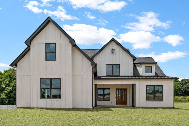 Modern Farmhouse House Plan #4195-00047 Build Photo