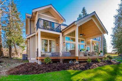 Craftsman House Plan #2464-00055 Elevation Photo