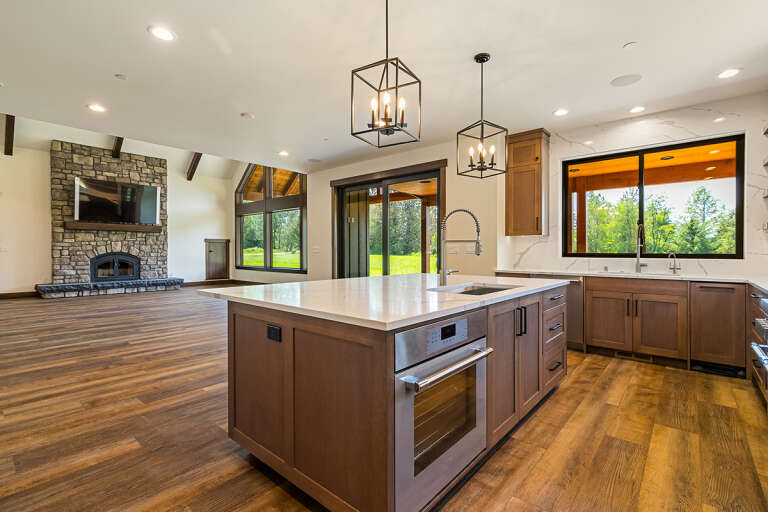 Craftsman House Plan #2464-00063 Build Photo
