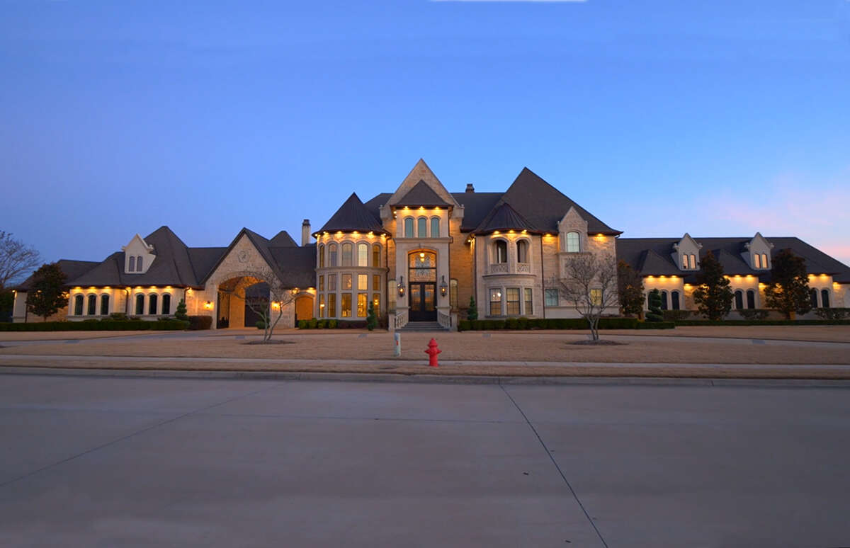 French Country Plan - 9,792 Square Feet, 4 Bedrooms, 5.5 Bathrooms | Floor  Plan #5445-00483 | America's Best House Plans, image size:1200x774