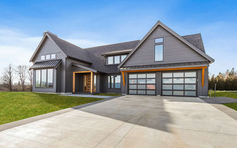 Modern Transitional House Plan #2464-00098 Build Photo