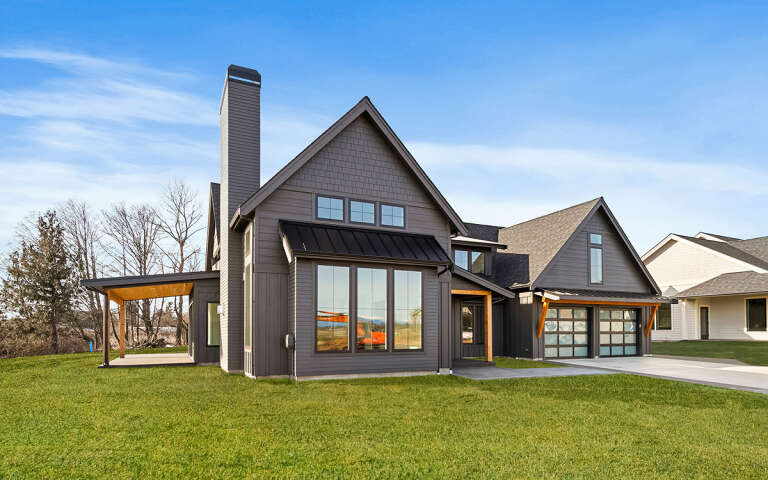 Modern Transitional House Plan #2464-00098 Build Photo