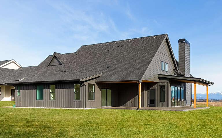 Modern Transitional House Plan #2464-00098 Build Photo