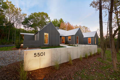 Modern Farmhouse House Plan #1637-00167 Build Photo