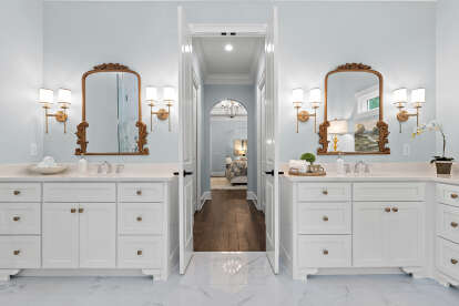 Traditional House Plan #7568-00008 Build Photo