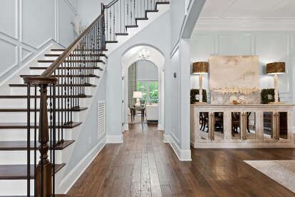 Traditional House Plan #7568-00008 Build Photo