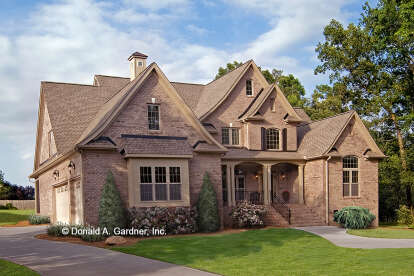 Traditional House Plan #2865-00381 Build Photo