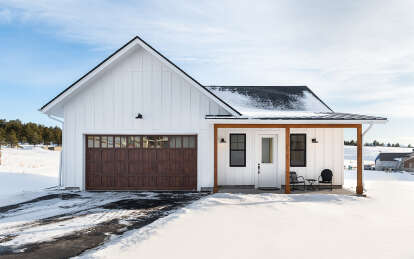 Modern Farmhouse House Plan #5631-00223 Build Photo