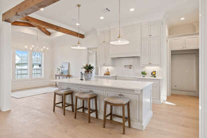 Modern Farmhouse House Plan #4534-00106 Build Photo