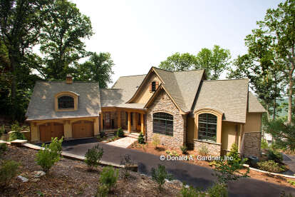 Mountain House Plan #2865-00405 Build Photo