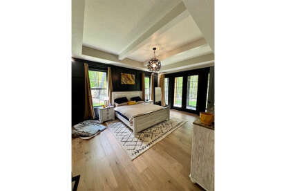 Modern Farmhouse House Plan #009-00382 Build Photo