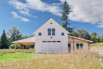 Barn House Plan #2464-00117 Build Photo