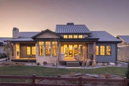 Craftsman House Plan #5631-00245 Build Photo