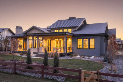 Craftsman House Plan #5631-00245 Build Photo