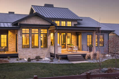 Craftsman House Plan #5631-00245 Build Photo