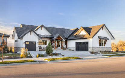Modern Farmhouse House Plan #5631-00246 Build Photo
